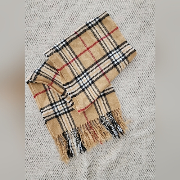 Plaid Classic Unisex Scarf Wrap - Picture 1 of 8